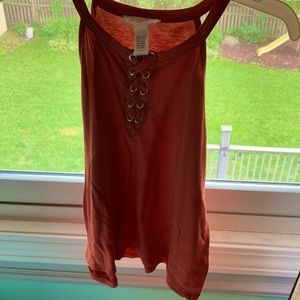 Cute dark orange-ish red top